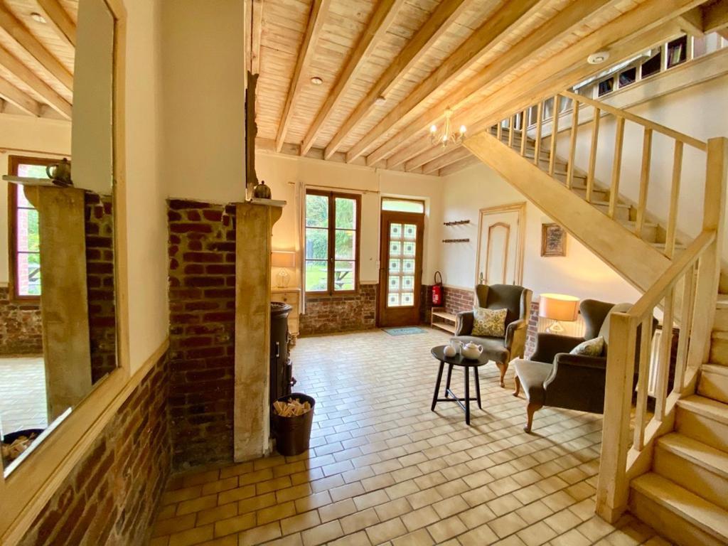 Stunning 5 Bedroom French Manor House, Normandy Villa Beaunay